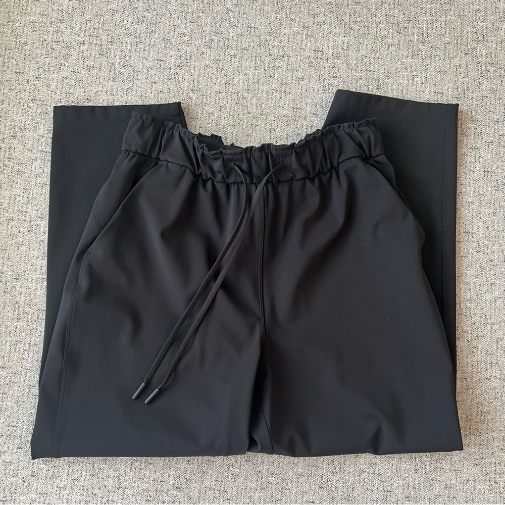NWOT Feb 2022 Lululemon Keep Moving Crop *High Rise, 23" - Picture 8 of 10